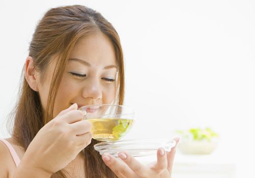 茶叶的美容保健功效－白茶的美白保健功效