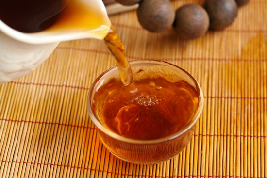 白茶的作用与保健功效_白茶药用价值