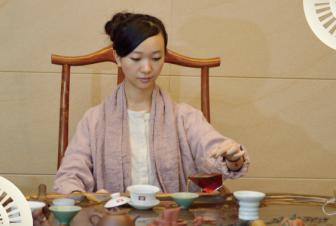 茶叶店与茶楼员工服饰选择